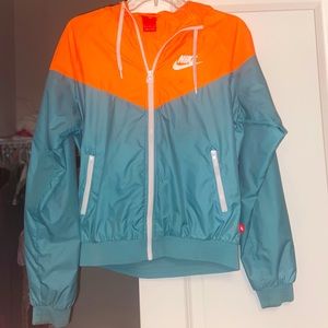 NIKE Windbreaker Jacket!